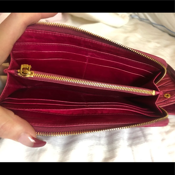 *AUTHENTIC* Miu Miu Matelasse Wallet & Key Case - Picture 3 of 3